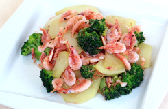 桜えびとじゃがいもの塩炒め